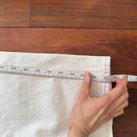 NWT Abercrombie The 90s Straight Ultra High Rise Jeans Cream Split Hem Sz 31/12R - Picture 7 of 8